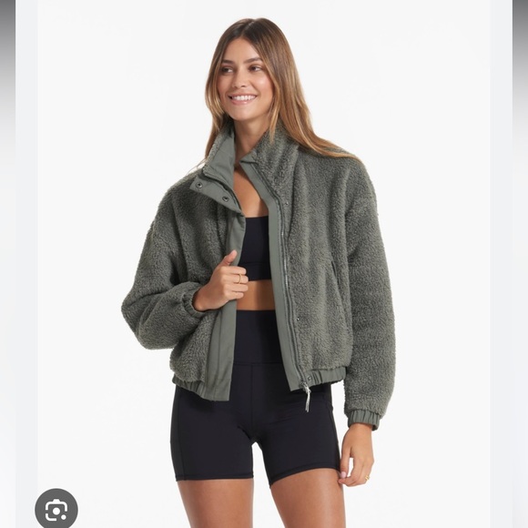 Vuori Jackets & Blazers - Vuori cozy Sherpa jacket
